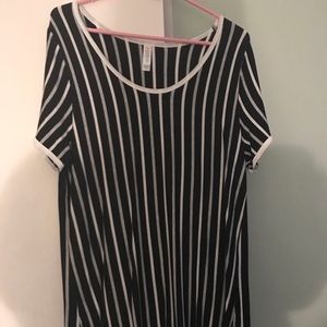 Xl LuLaRoe Classic Tee
